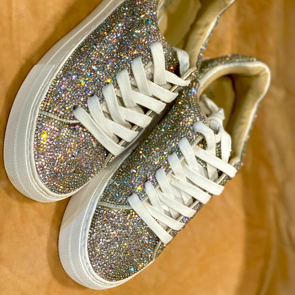 Betsey Johnson
Bling Platform Sneaker
Silver 
6